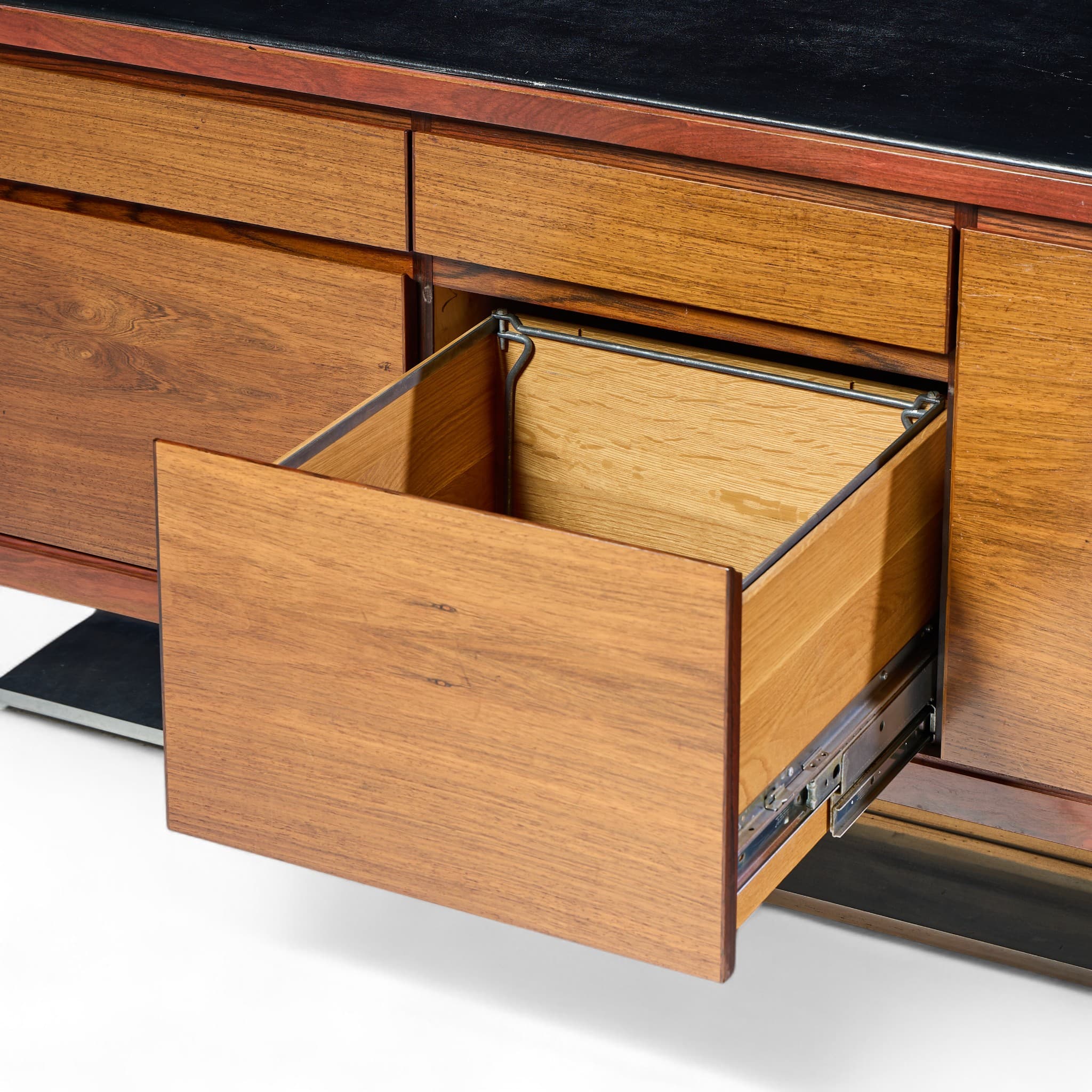 Lehigh Leopold Warren Platner For Lehigh Leopold Rosewood And Leather Top Credenza - 1483 — alternate view 7